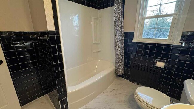 Building Photo - 72 Holyoke St