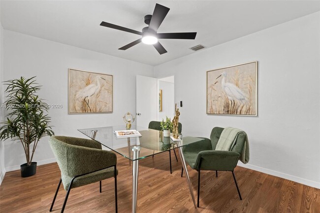 Building Photo - 1443 Hollywood Blvd