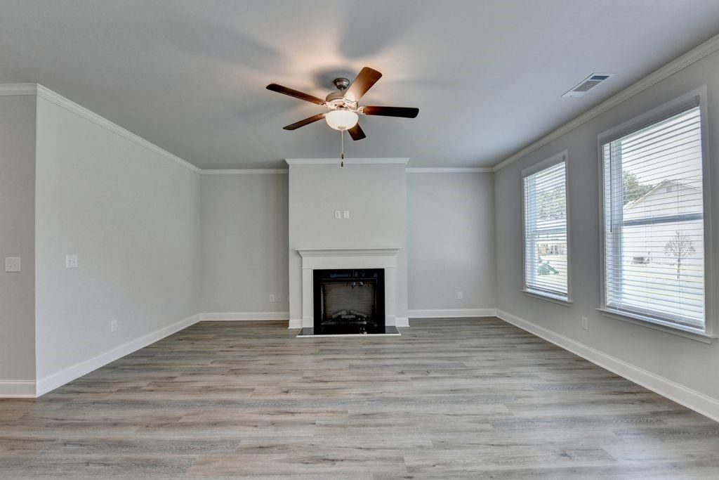Building Photo - 7309 Yewtree Dr