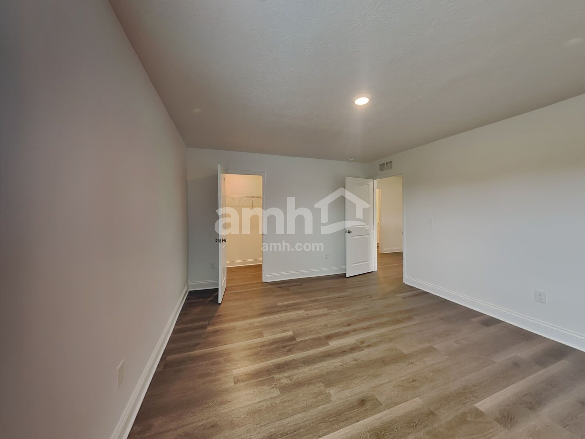 Building Photo - 9045 Lucy Dr