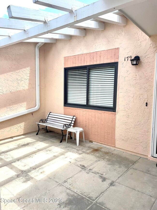 Building Photo - 179 Shell Pl