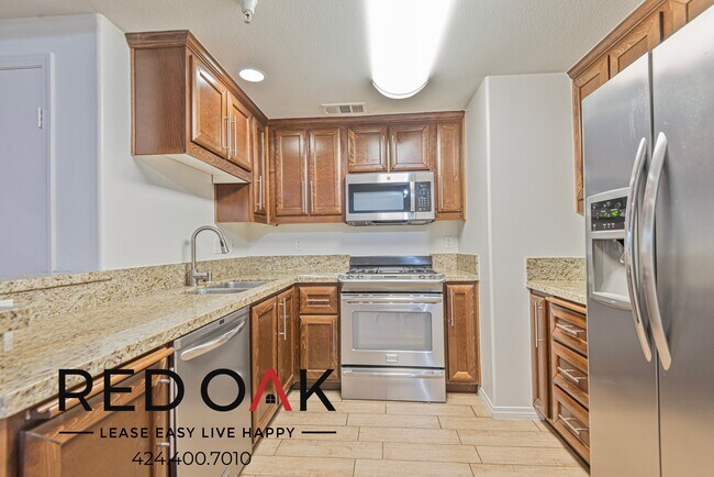 Building Photo - 11925 Kling St