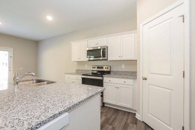 Building Photo - 4129 Kendrick Cir