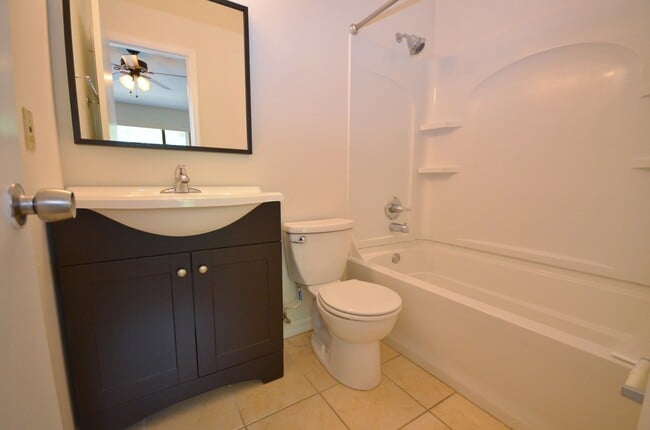 Building Photo - 4037 SW 21st Rd