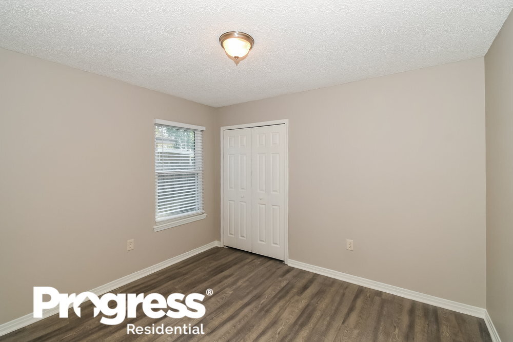 Building Photo - 7518 International Village Dr