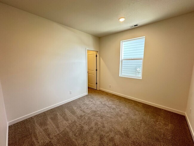 Building Photo - Brand New Foxtail Rancher
