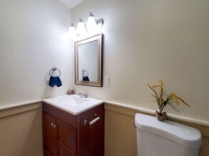 Building Photo - Mollison Duplex