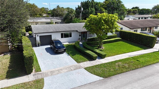 Building Photo - 5741 SW 95th Ct