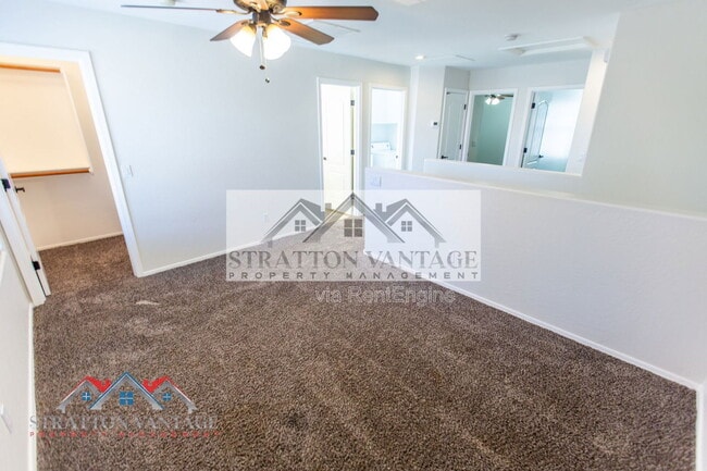 Building Photo - 1247 S Emmett Dr