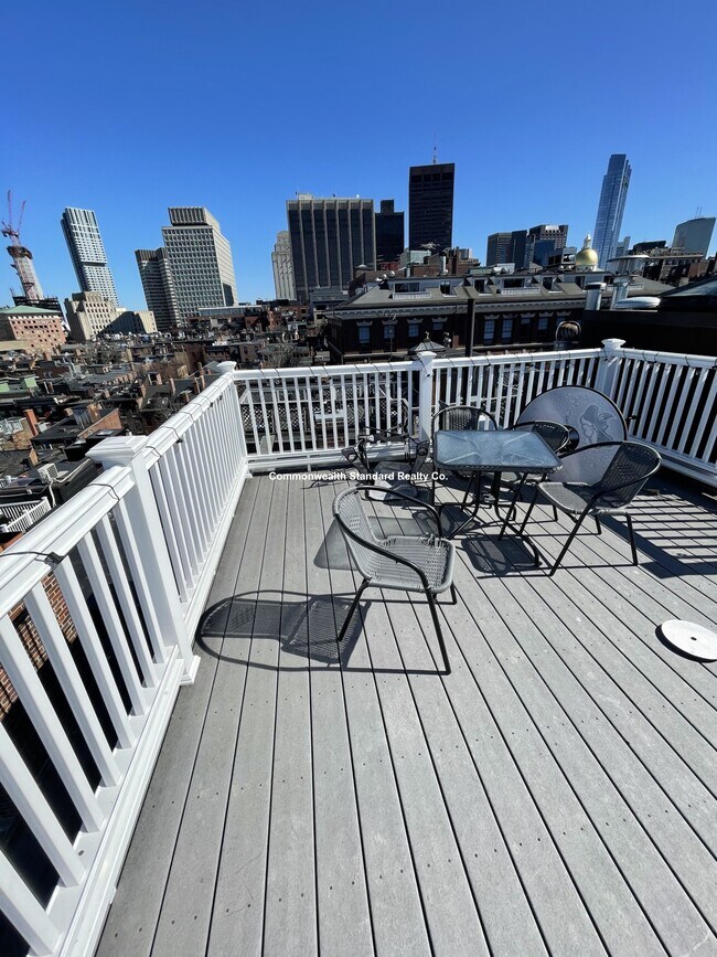 Building Photo - 15 Revere St