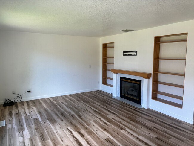 Building Photo - Beautiful 3 Bedroom Lacey House for Rent!