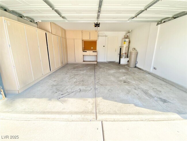 Building Photo - 8482 Canvas Vest Ct