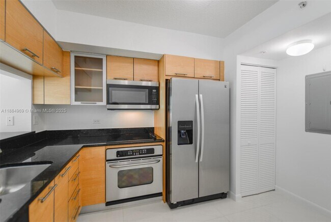 Building Photo - 31 SE 5th St