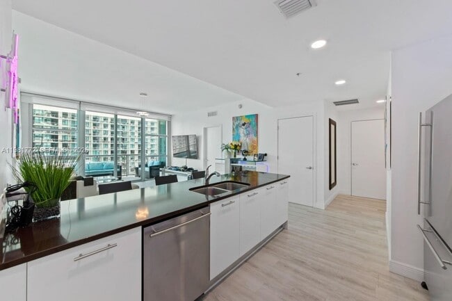 Building Photo - 3301 NE 1st Ave