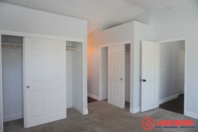 Building Photo - Beautiful Home Located in Rosedale!