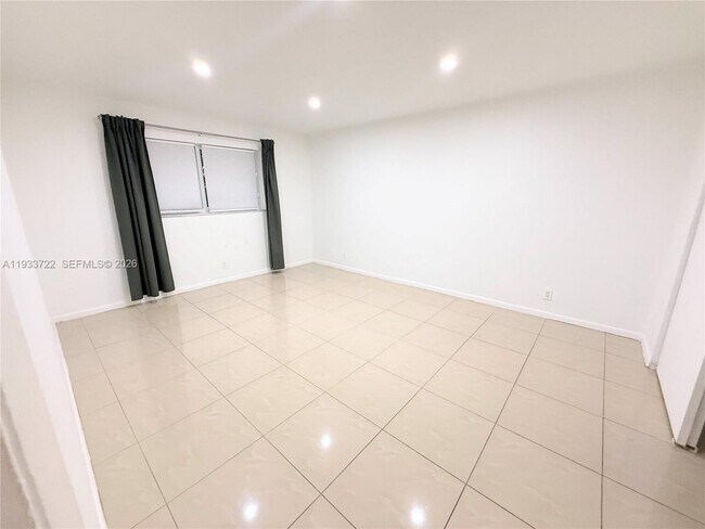 Building Photo - 2950 Griffin Rd