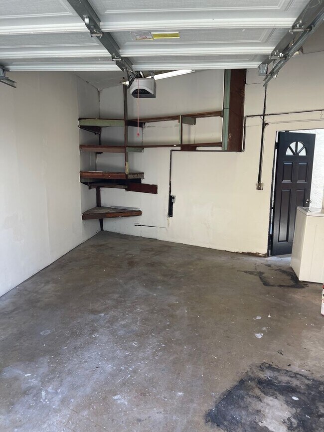 Building Photo - ONE TIME RENTAL - CHARLOTTE