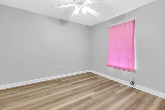 Building Photo - Bluewater Bay Area 4 Bedroom Pool Home!