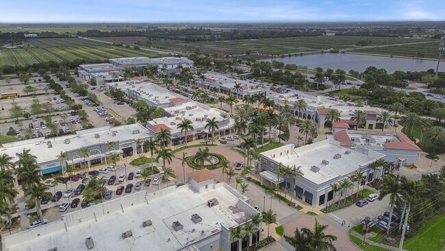 Building Photo - 9931 Bozzano Dr