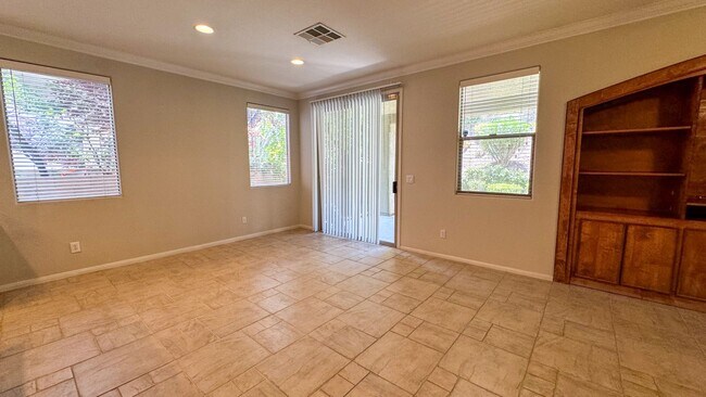 Building Photo - Discover your dream home in the heart of H...