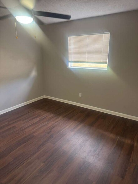 Building Photo - 3120 Royal St