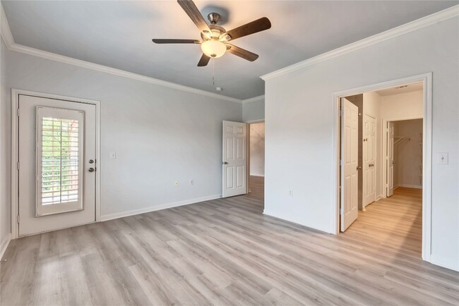 Building Photo - 2900 S Lakeline Blvd