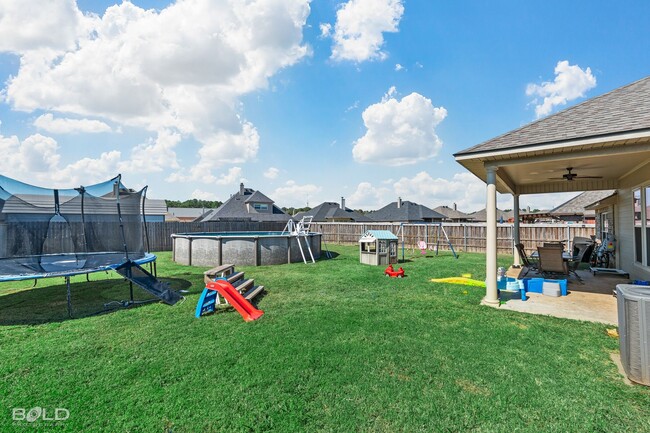 Building Photo - Great House in Haughton with above ground ...