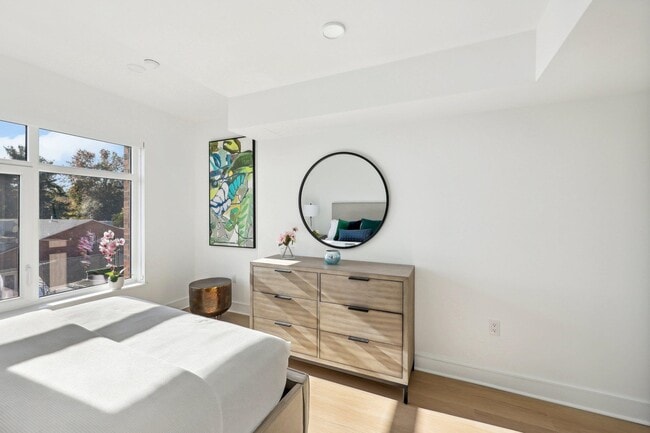 Building Photo - 14 Lincoln Pl