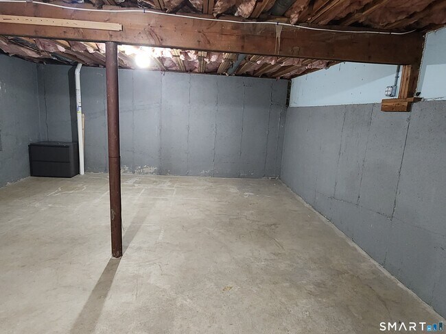 Building Photo - 55 Mill Plain Rd