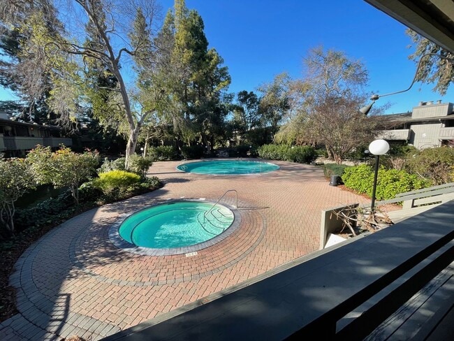 Building Photo - Cozy Condo in the Heart of Santa Clara.