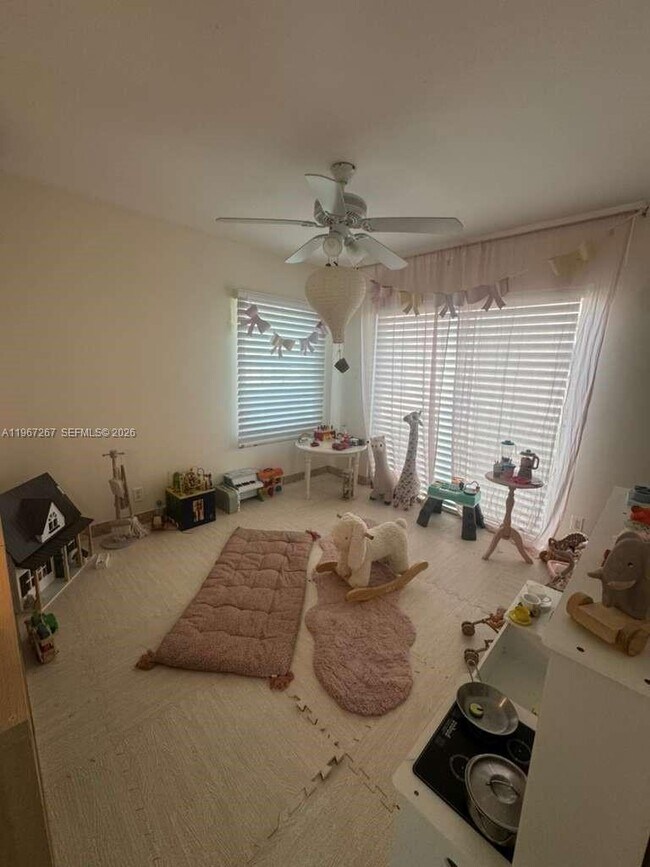 Building Photo - 332 NW 47th Ave