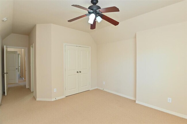 Building Photo - 5215 Field Briar Ln