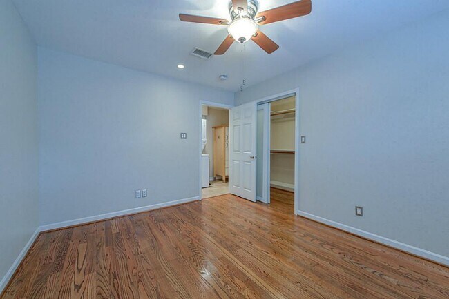 Building Photo - 1449 Heights Blvd