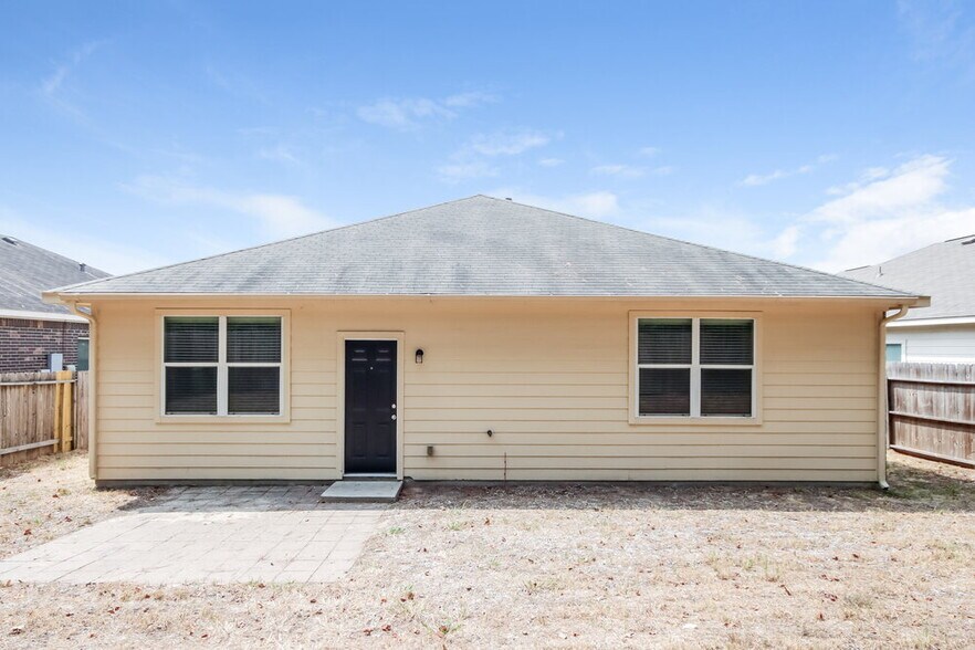 Building Photo - 24010 Clipper Hill Ln