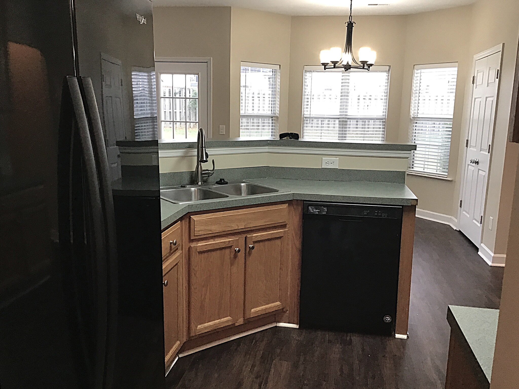 Building Photo - 202 Curico Ln