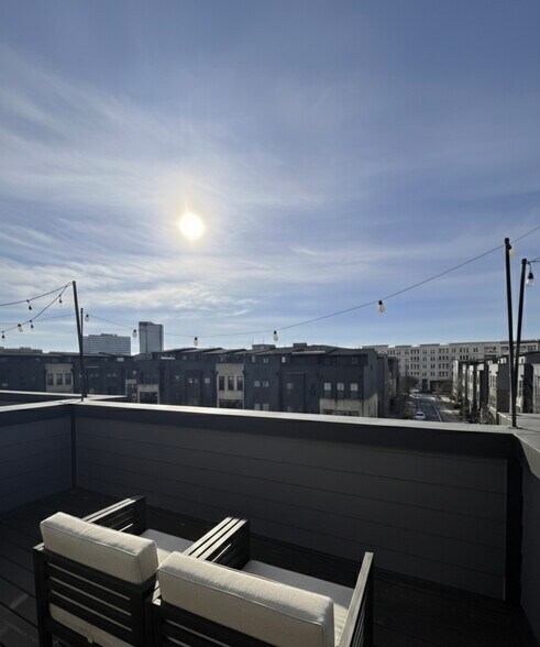 Building Photo - 342 Music Hall Way