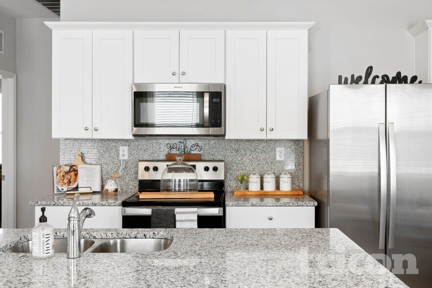 Building Photo - 14640 Maple Ter