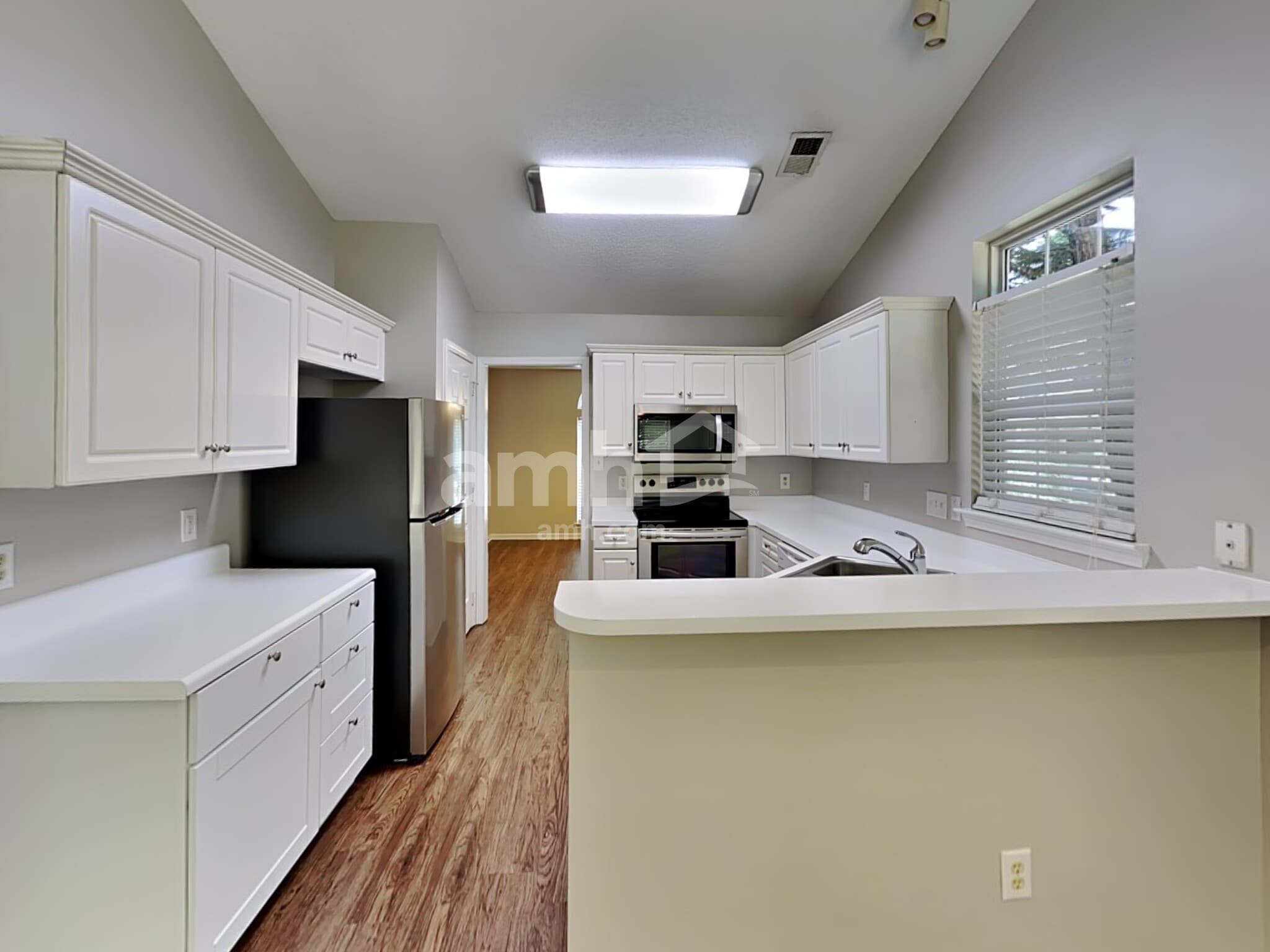 Building Photo - 1720 Silverberry Ct