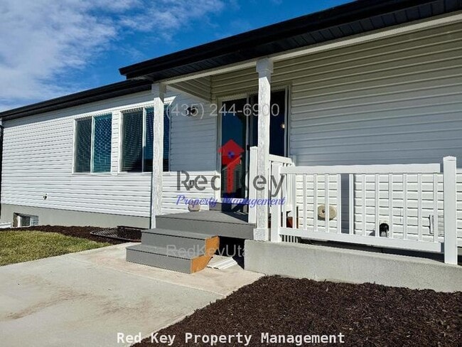 Building Photo - W High Plains Dr. Duplex