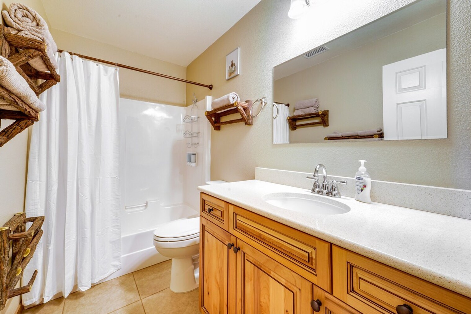 Building Photo - 799 Lookout Point Cir