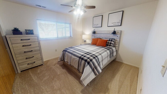 Building Photo - 336 Norbeck Ct