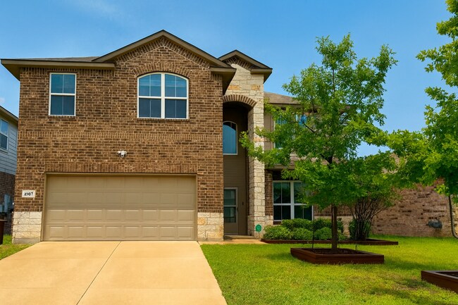 Building Photo - 8907 Palomino Pony