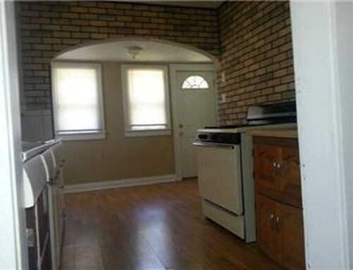 Building Photo - 3238 Webster Ave