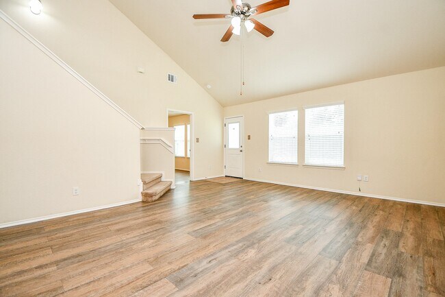 Building Photo - 5327 Stonegate Dr