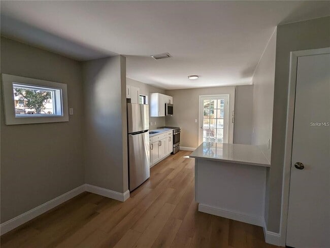 Building Photo - 1922 Springtime Ave