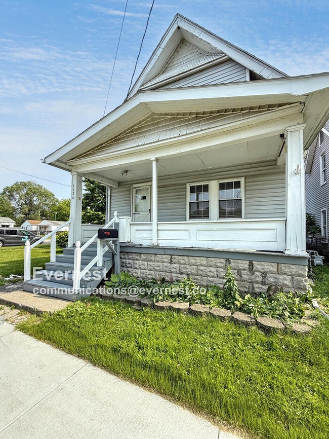 Building Photo - 1124 Vinal St