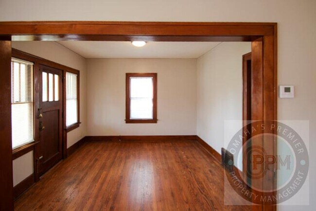 Building Photo - 2802 S 31st St