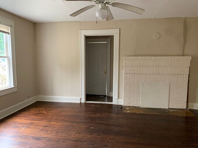 Building Photo - 421 Piedmont Rd