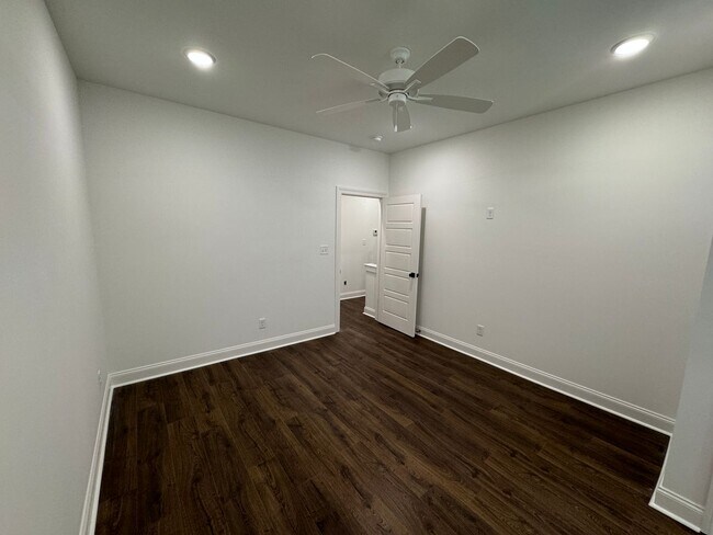 Building Photo - 4BD/4.5BA FOR RENT