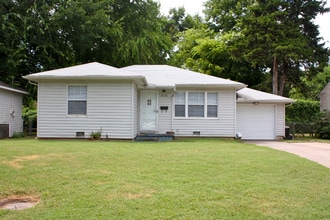 Building Photo - 4750 S Cincinnati Ave